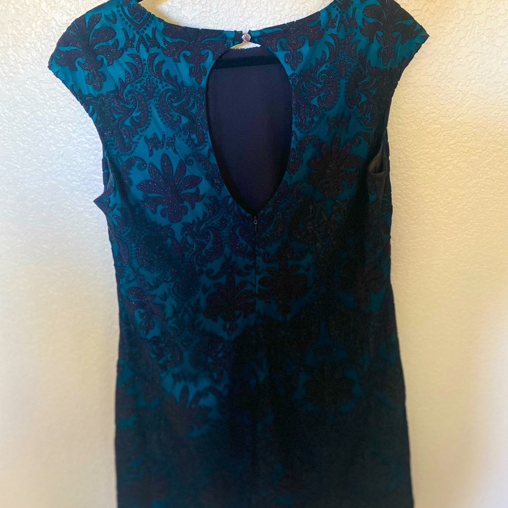 Beautiful Vince Camuto dress.